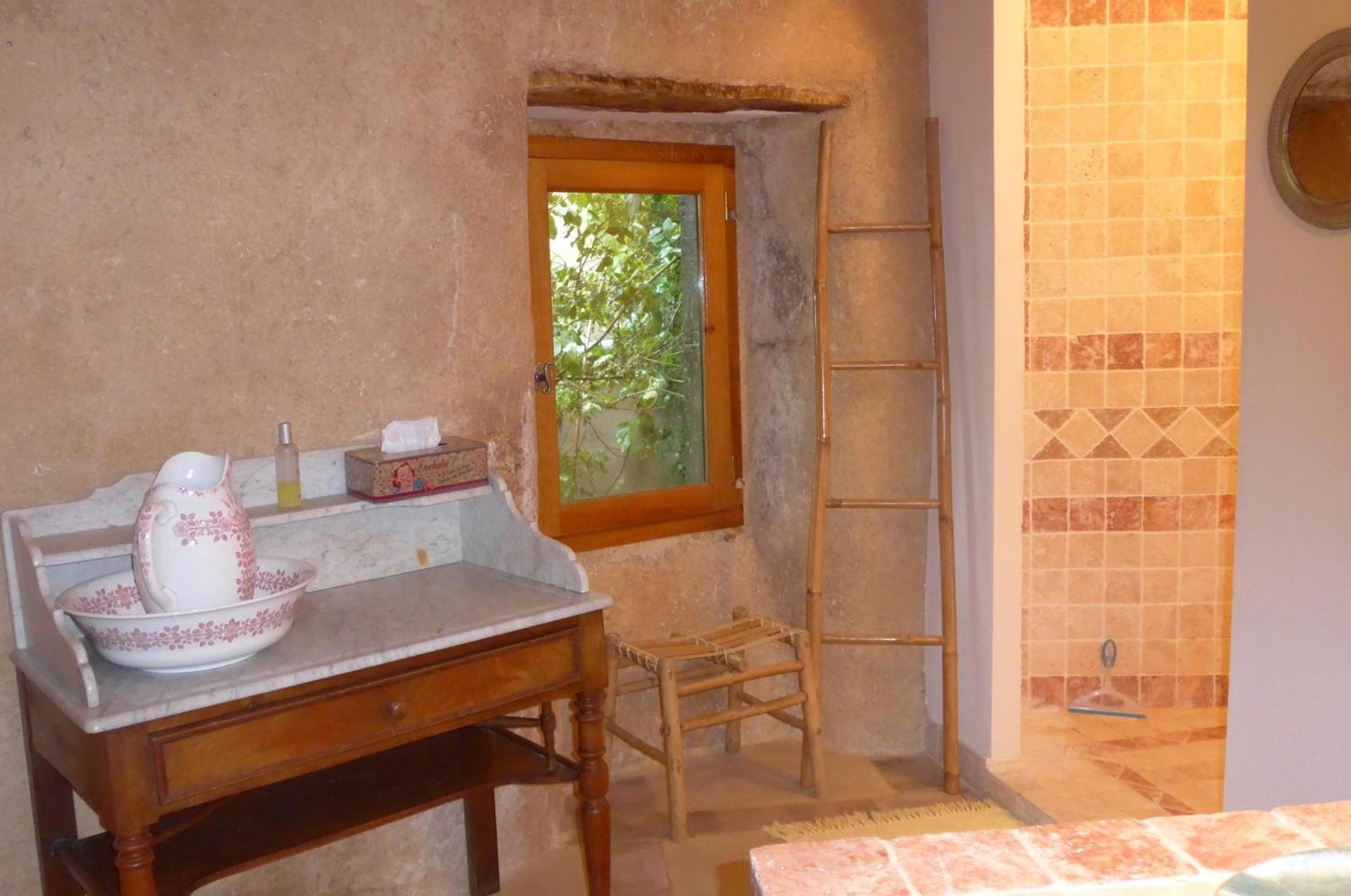 Bed and Breakfast La Colline Bleue Banne Екстер'єр фото