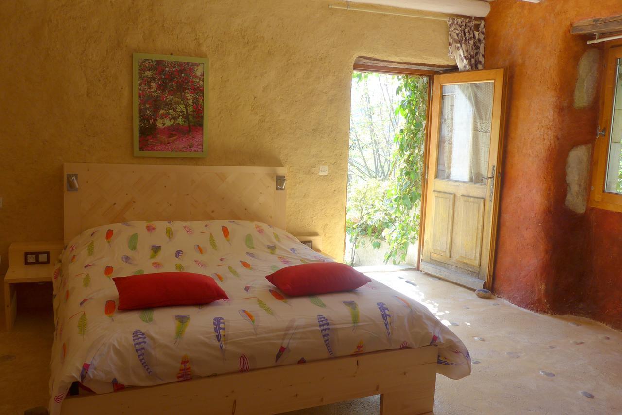 Bed and Breakfast La Colline Bleue Banne Екстер'єр фото