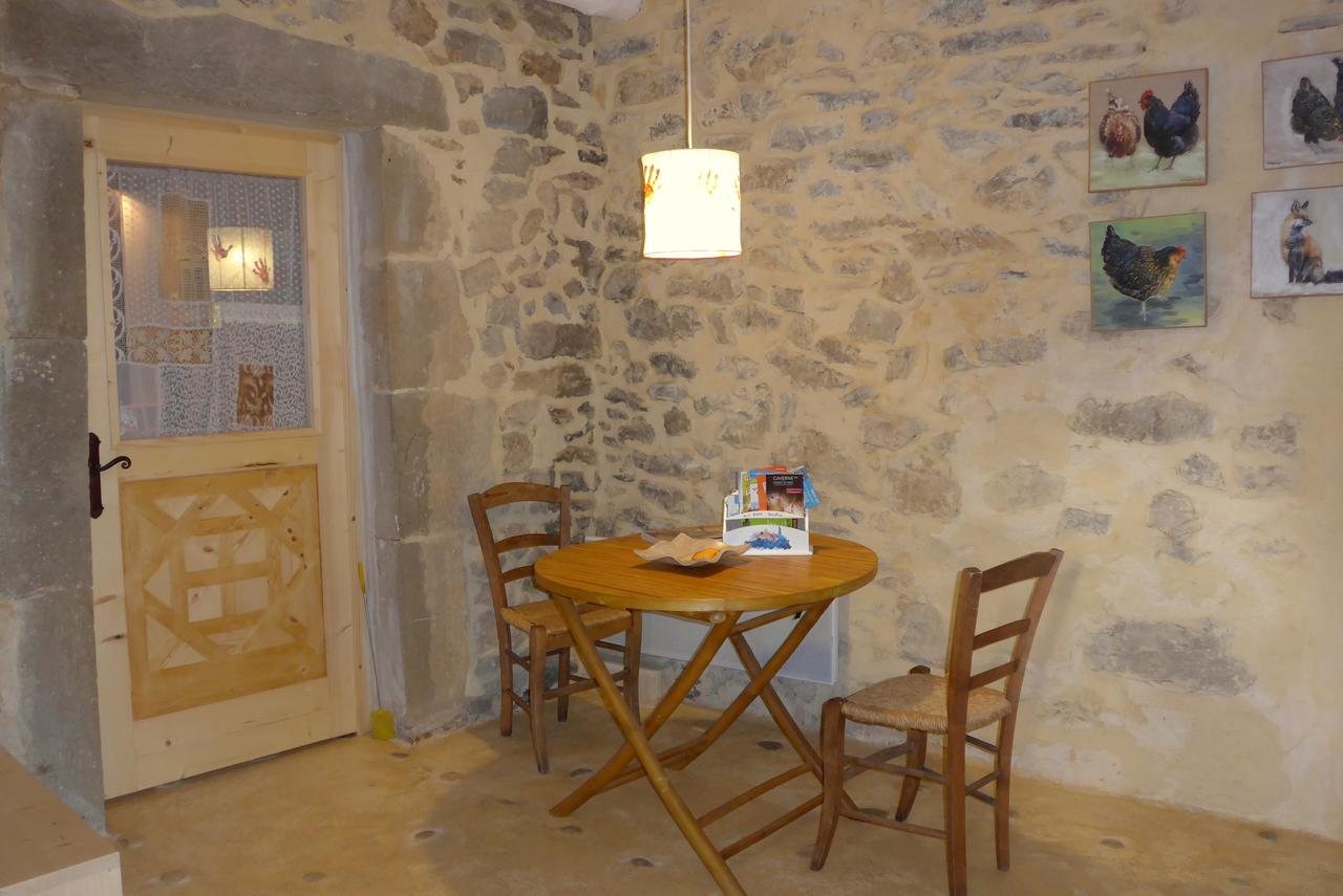Bed and Breakfast La Colline Bleue Banne Екстер'єр фото